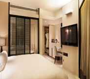 Bedroom 7 Naumi Hotel Singapore