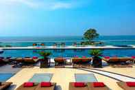 Swimming Pool Centara Grand Phratamnak Pattaya