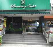 Exterior 2 L Hotel @ Broadway