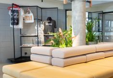 Lobby 6 Lub d Bangkok Siam – New Look, Across from MBK & Skytrain Access