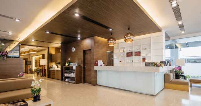 Lobby CNC Residence