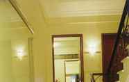 Lobi 7 Inez Apartment 2