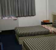 Kamar Tidur 5 Inthanin Hotel