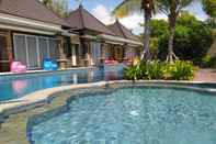 Kolam Renang Kori Maharani Villas 