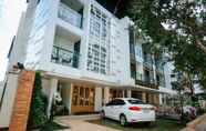 Bangunan 7 Moon Dragon Hotel