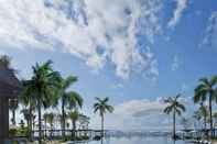 Kolam Renang The Ritz-Carlton Bali