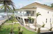 Bangunan 3 Sunset Beach House