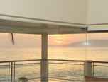 VIEW_ATTRACTIONS Sunset Beach House