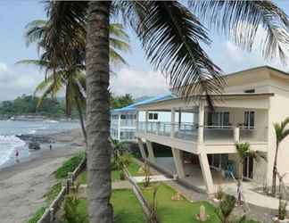 Bangunan 2 Sunset Beach House