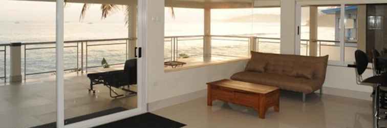 Lobi Sunset Beach House