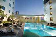 Swimming Pool Ascott Waterplace Surabaya