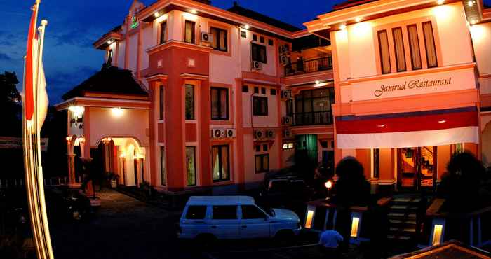 Exterior Grand Jamrud 1 Hotel