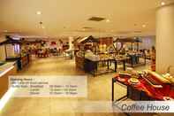 Bar, Cafe and Lounge Casuarina Meru