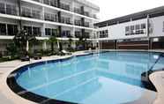 Swimming Pool 7 BS Premier Airport