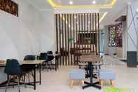 Bar, Cafe and Lounge Alzara Hotel Syariah