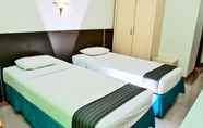 Kamar Tidur 7 Zamrud Hotel & Convention