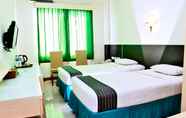 Kamar Tidur 5 Zamrud Hotel & Convention