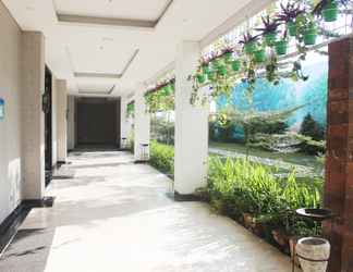 Lobi 2 D'MAX Hotel & Convention Lombok