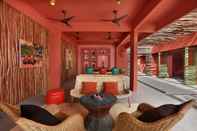 Lobby PinkCoco Gili Trawangan - Constant Surprises - for Cool Adults Only