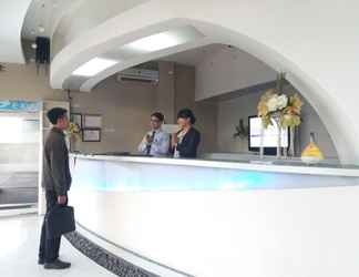 Lobby 2 Space Hotel Bogor