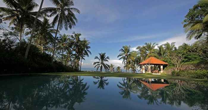 Nearby View and Attractions Villa Rumah Pantai