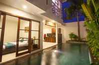 Swimming Pool Munari Suites Batubulan 