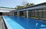 สระว่ายน้ำ 2 The Villa Langkawi