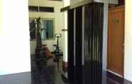 Fitness Center 4 Rumah Pinus Guest House