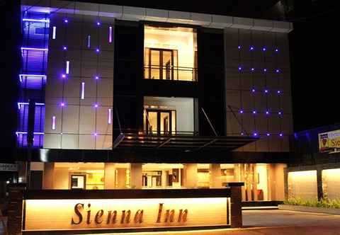 Exterior Sienna Inn