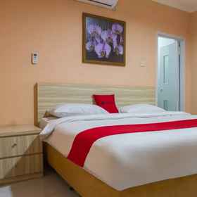 RedDoorz near Istana Plaza 21 , 飯店GIAT