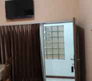 Kamar Tidur 6 RedDoorz near Istana Plaza 2