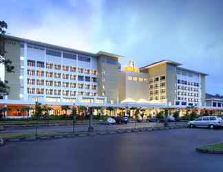 ภายนอกอาคาร 2 Hotel Sutan Raja Manado