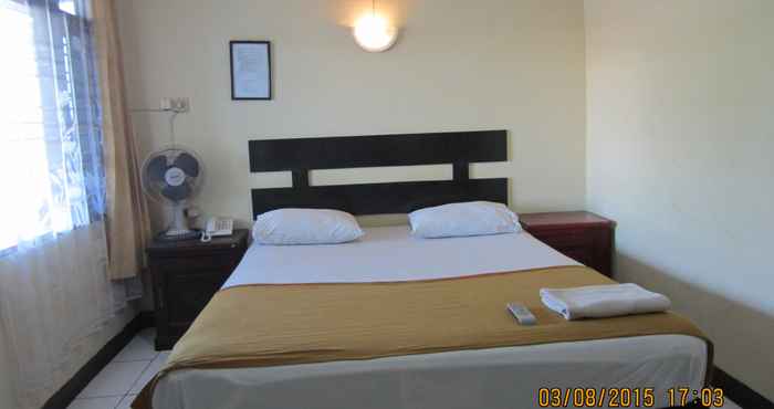 Kamar Tidur Hotel Adis Syariah