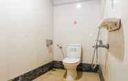 Toilet Kamar 4 Nice Guest House