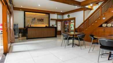 Lobi 4 Nice Guest House