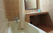 In-room Bathroom 6 Hotel Griya Ayu Inn Sanur