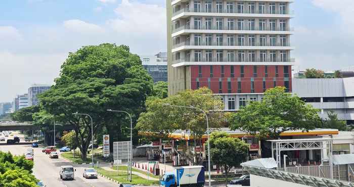 Bên ngoài Aqueen Hotel Paya Lebar 