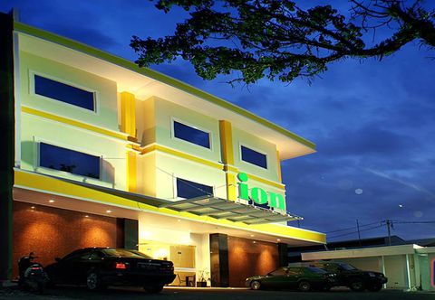 Bên ngoài Ion Hotel Padang