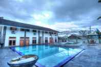 Kolam Renang Gracia Hotel & Convention