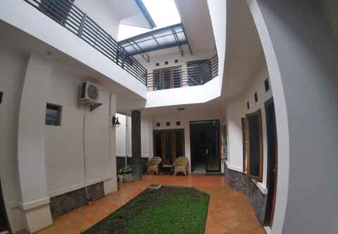 Exterior Suryalaya Inn Guest House