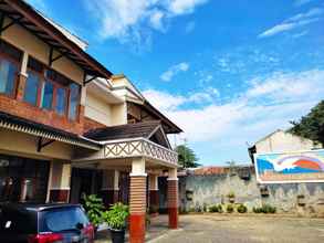 Exterior 4 Hotel Fajar Indah Karawang