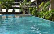 Kolam Renang 3 Vanda House Resort