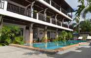 Kolam Renang 2 Vanda House Resort