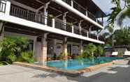 Swimming Pool 2 Vanda House Resort
