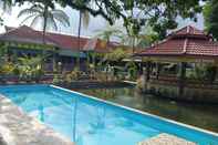 Kolam Renang Hotel Pangeran