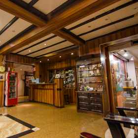 Lobby 1 Geger Kalong Hotel Salon Fora , Khách sạn Polsek Cisarua