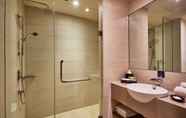In-room Bathroom 7 D'Resort @ Downtown East