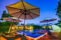 Swimming Pool Perennial Resort 