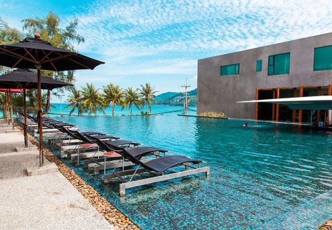Swimming Pool B-Lay Tong Beach Resort