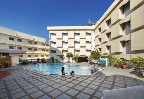 Exterior Royal Rattanakosin Hotel